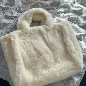 NWT White fuzzy bag perfect bag holds ALOT